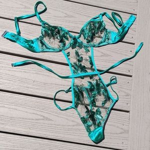 Emerald Fluer du Mal Allover foil bodysuit.